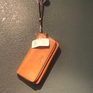 Coach light saddle double zip accordion leather